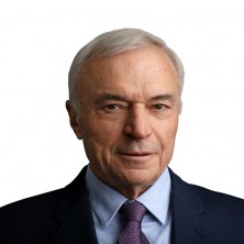 Виктору Рашникову присвоено звание Героя Труда