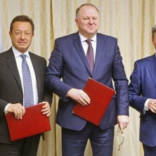 Подписано Соглашение о сотрудничестве между полпредом Президента РФ в УрФО, Координационным советом Уральских отделений РСПП, и территориальными профсоюзами